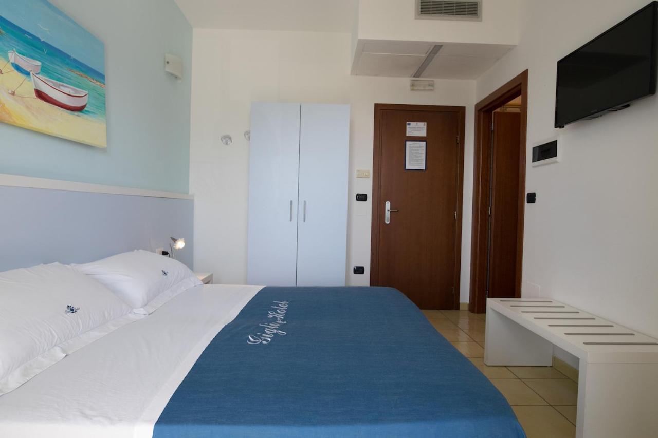 Gigli Hotel Salento Marina Di Pescoluse Camera foto